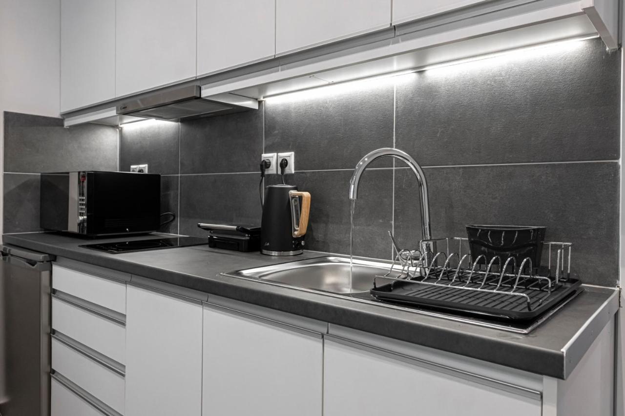 Phaedrus Living: City Center Luxury Flat Loukianou Atena Exterior foto